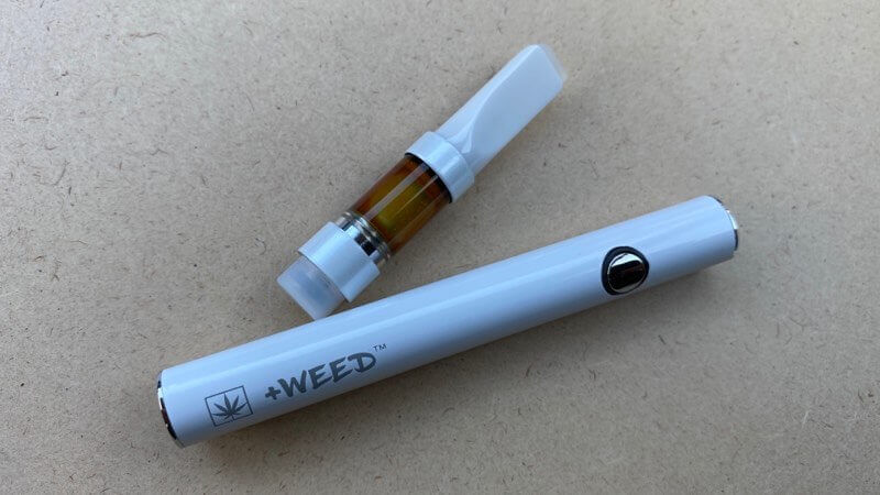 プラスウィードのバッテリーとフルスペクトラム・カートリッジ