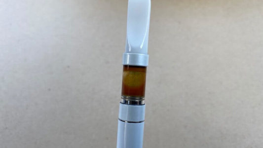 プラスウィードのバッテリーとフルスペクトラム・カートリッジ