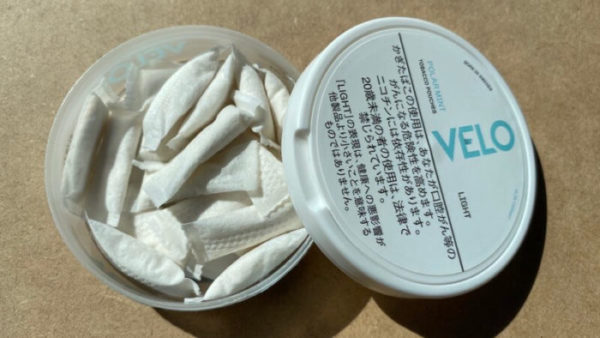 VELOのポーラーミントライト・パッケージ