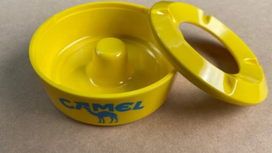 CAMELのオリジナル卓上灰皿
