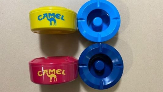 CAMELのオリジナル卓上灰皿全4種類