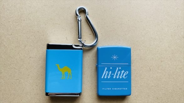 キャメルグッズのスクエア型携帯灰皿・シアン