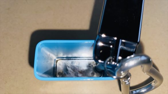 キャメルグッズのスクエア型携帯灰皿・シアン