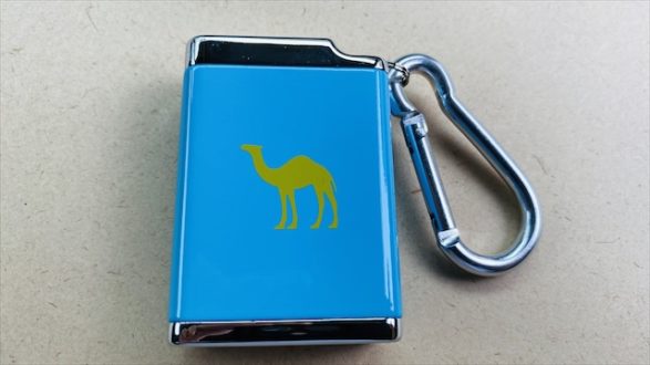 キャメルグッズのスクエア型携帯灰皿・シアン