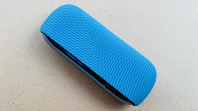 アイコスのフロステッドレッドとシリコンスリーブ