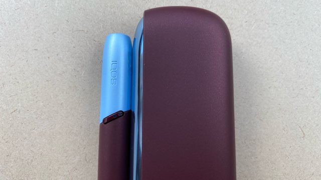 アイコスのフロステッドレッド・ホルダー