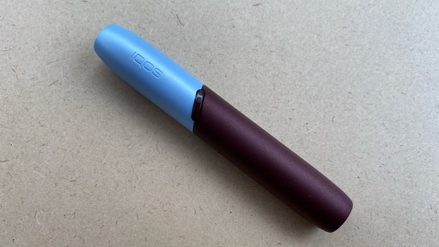 アイコスのフロステッドレッド・ホルダー