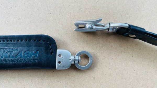 BACKLASHとPloomのレザーカバー