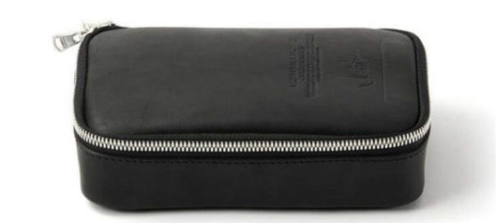 プルームのバックラッシュ製マルチケース