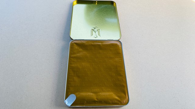 ピースオリジンの外箱パッケージ