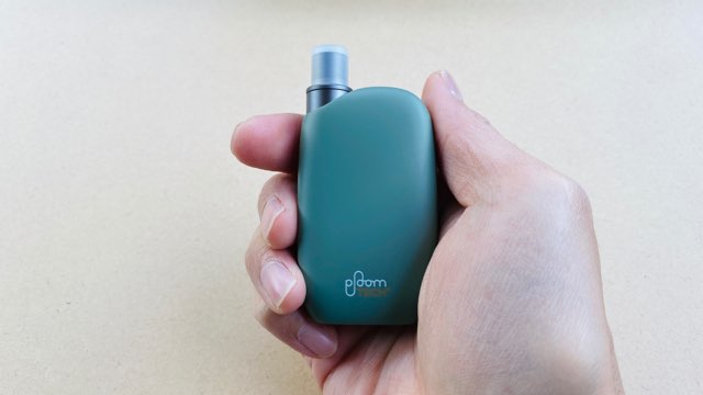 プルームテックプラスウィズのマイルドカーキ本体実機