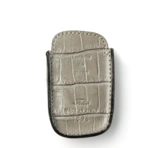 グレーのレザーカバー公式画像