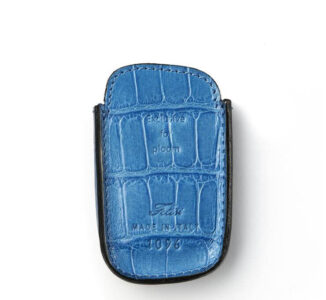 ブルーのレザーカバー公式画像