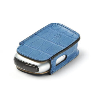 ブルーのレザーカバー公式画像