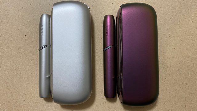 アイコス3デュオのムーンシルバーとプリズムモデル