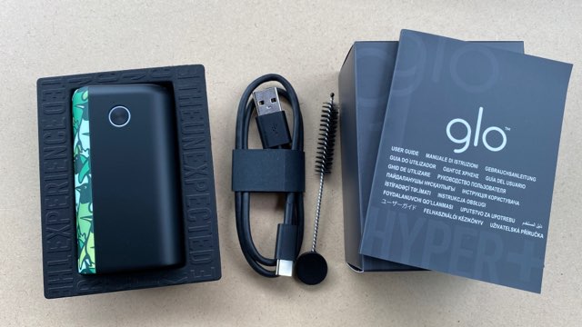 グローハイパープラスのペンギンエディションライトグリーン・付属品