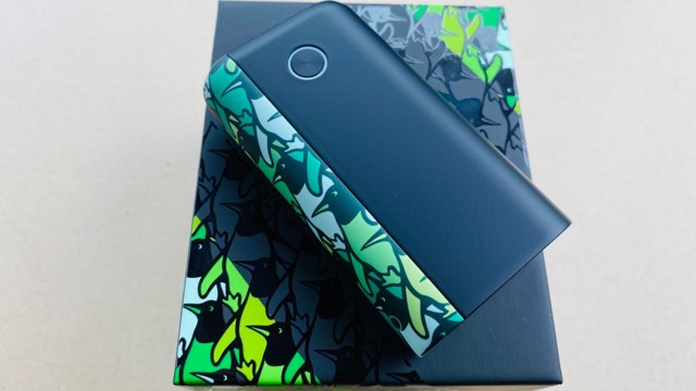 グローハイパープラスのペンギンエディションライトグリーン本体実機