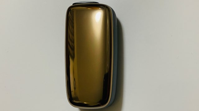 シャンパンゴールドのフロントパネル