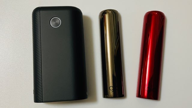 グローハイパープラスユニーク本体とクロームブラック・ファインマホガニーのサイドパネル