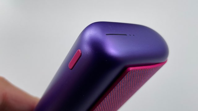 アイコスイルマプライム・ネオンモデルのチャージャー