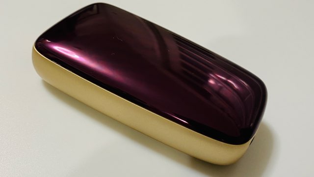 プルームX本体とプラムバイオレットのフロントパネル