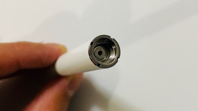 へんぷやCBDスターターキットのバッテリー上部