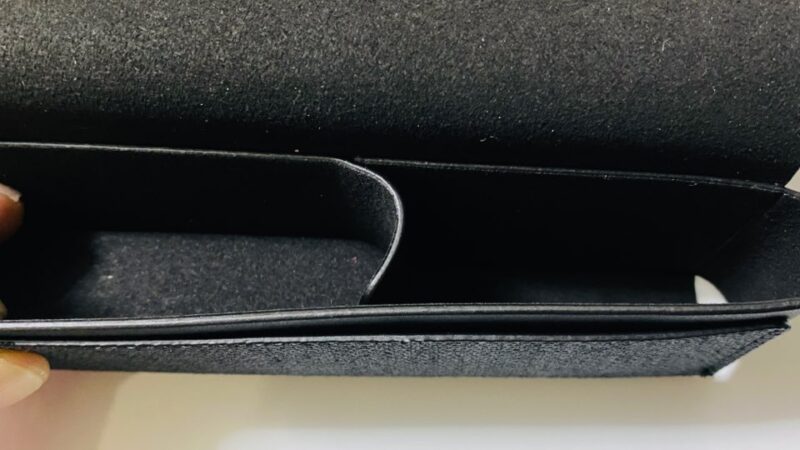 プルームXのファブリック・キャリーケース内側