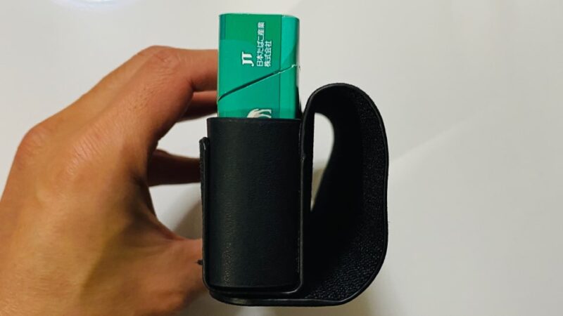 プルームXのファブリック・キャリーケースをスタンド化