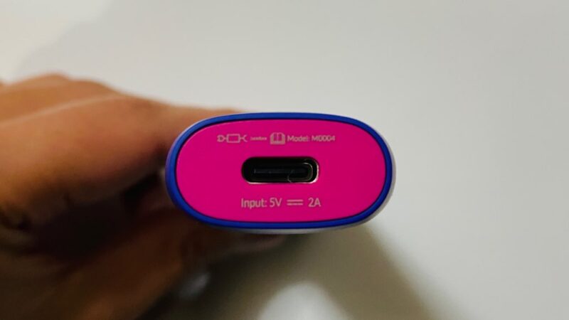 アイコスイルマワン ネオンモデルの底部