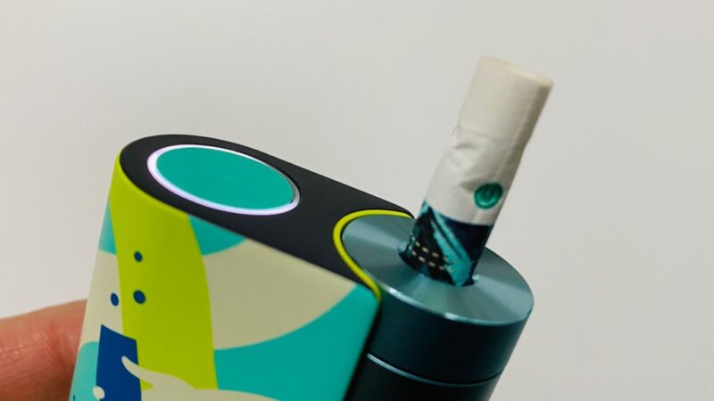 クール エックス ネオ アイス メンソールのたばこスティックとグローハイパーX2本体