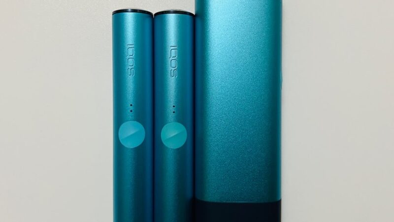 アイコスイルマワン WE 2023 モデル本体とホルダー