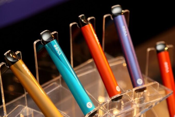 VELOと同じ非燃焼式製品のVuse Goもテスト販売中