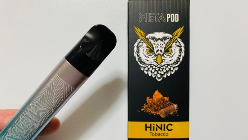 HiLIQ META本体とHiNICタバコのパッケージ