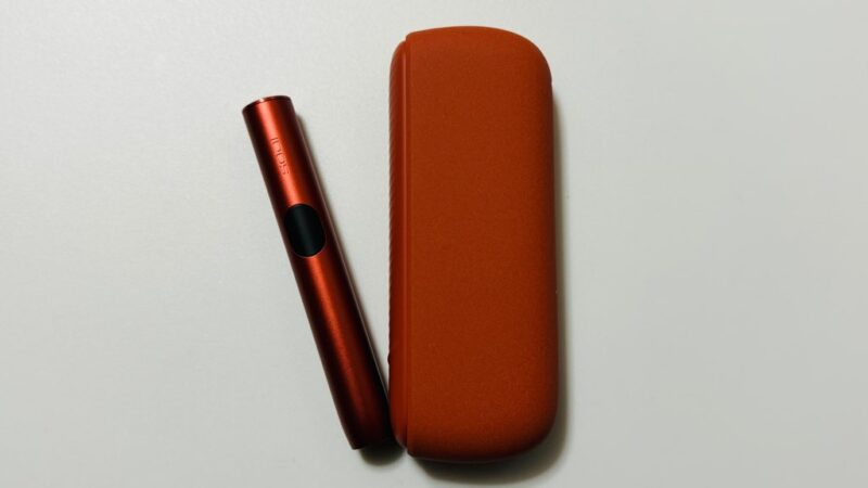 アイコスイルマiのホルダーとチャージャー