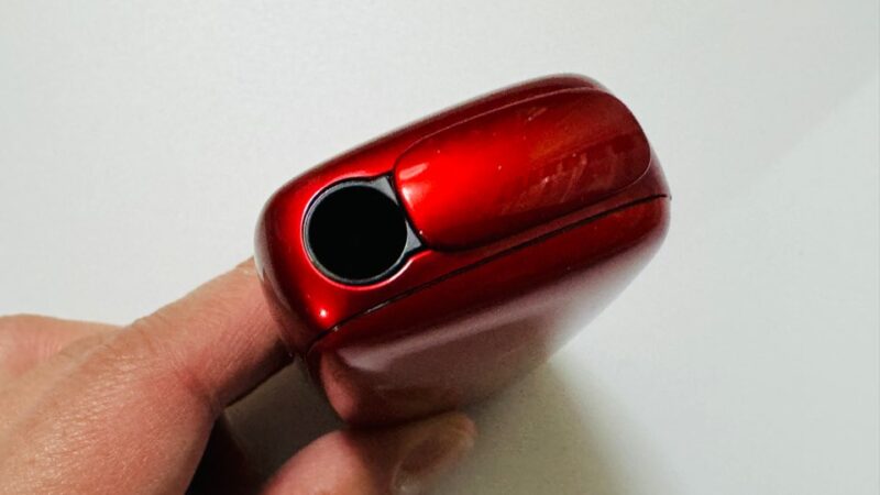 プルームXアドバンスドのオライトレッド・上部