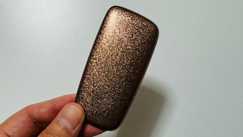 プルームXアドバンスド ローズシマーのフロントパネル