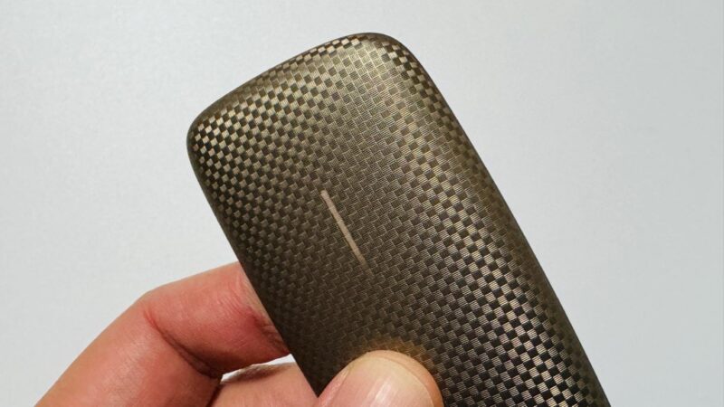 プルームXアドバンスド スクエアドシャンパンゴールドのフロントパネル