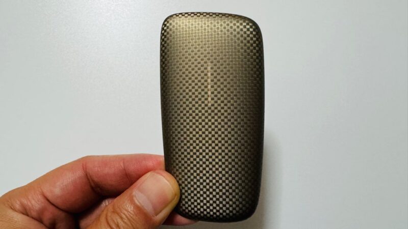 プルームXアドバンスド スクエアドシャンパンゴールドのフロントパネル