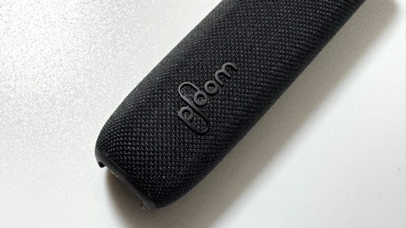 ジェットブラックのファブリックバックカバー