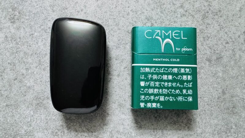 プルームキューブとキャメルのパッケージ