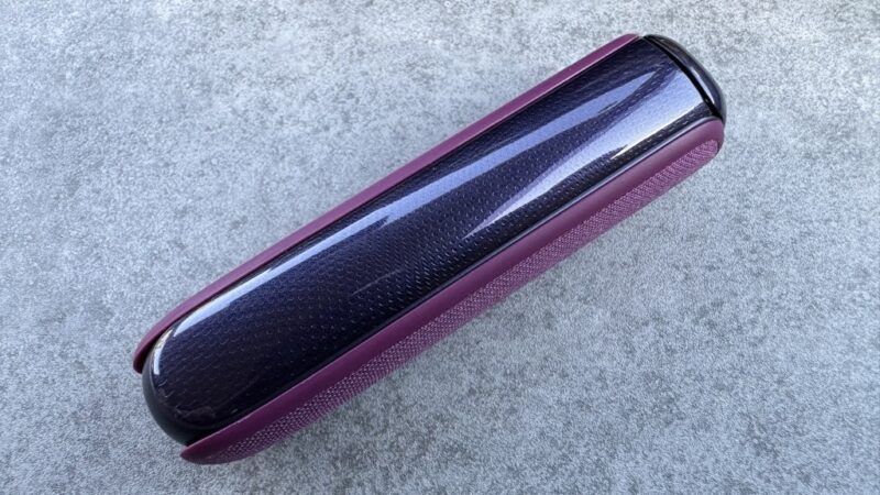 プルームオーラ パープルダスクのデバイスとプラムバイオレットのバックカバー