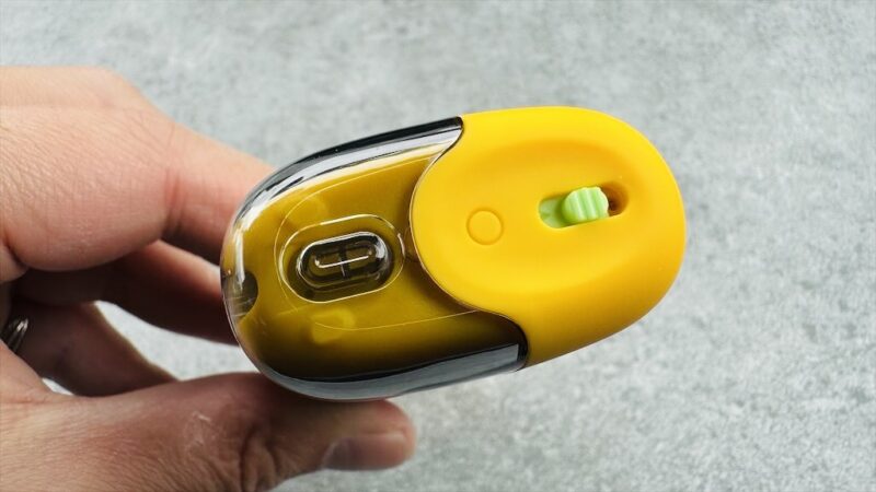 NASTY BAR 20000（ノンニコチン）のデバイス下部