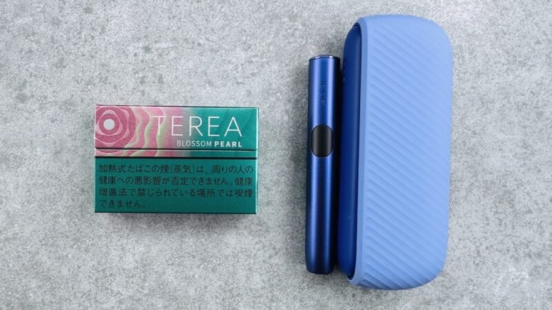 テリアブロッサムパールのパッケージとアイコスイルマi本体