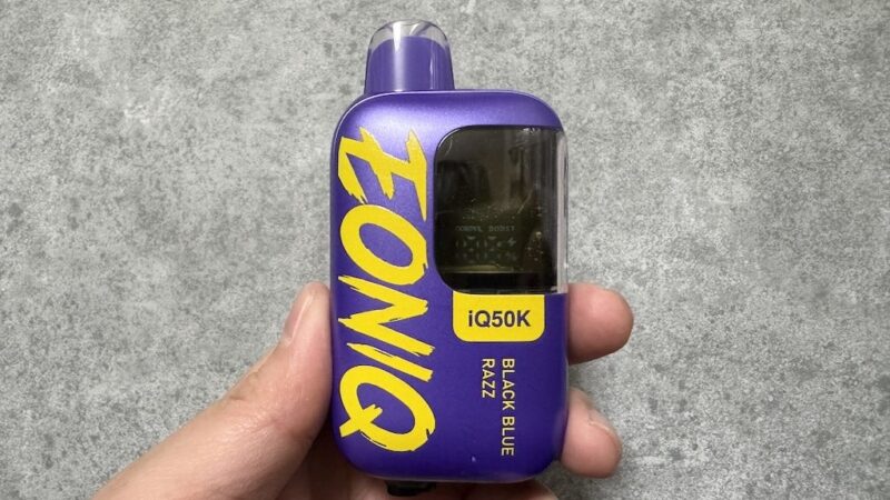EONIQ IQ50KのBLACK BLUE RAZZ