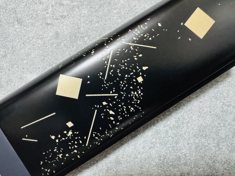 グローヒーロプラスのSUMMER EDITION実機背面